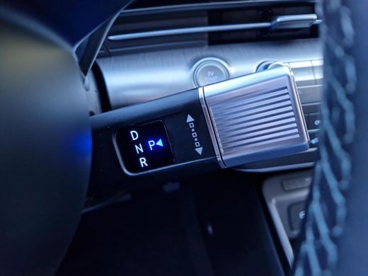 Hyundai KONA Electric Premium 65.4 kWh | Stoel Verwarming/Ventilatie | 360'Camara | ActivLease financial lease