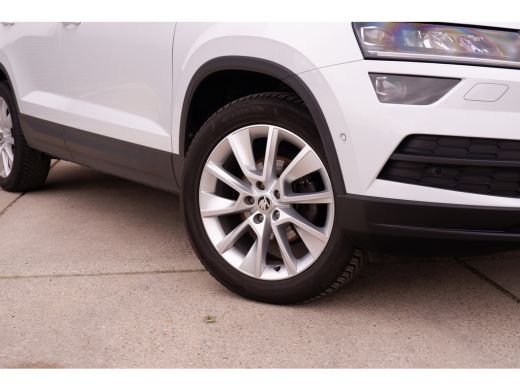 Skoda Karoq 1.5 TSI ACT Style | LED | Navi | Virtual Cockpit | Carplay | Camera ActivLease financial lease