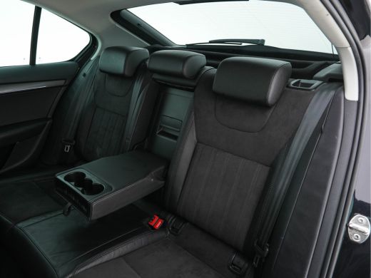 Skoda Octavia 1.0 TSI Greentech Style Business Aut. *FULL-LED | LEATHER-ALCANTARA | NAVI-FULLMAP | CANTON-AUDIO... ActivLease financial lease