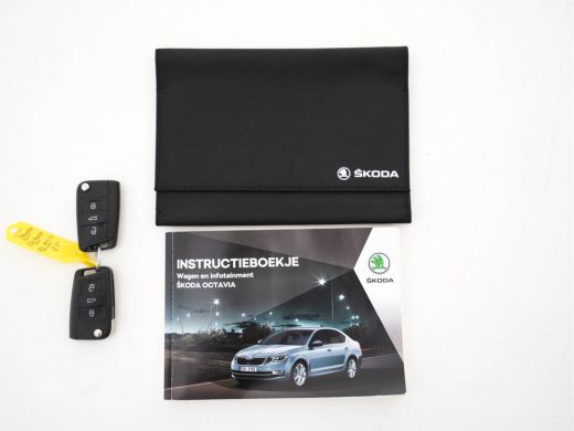 Skoda Octavia 1.0 TSI Greentech Style Business Aut. *FULL-LED | LEATHER-ALCANTARA | NAVI-FULLMAP | CANTON-AUDIO... ActivLease financial lease