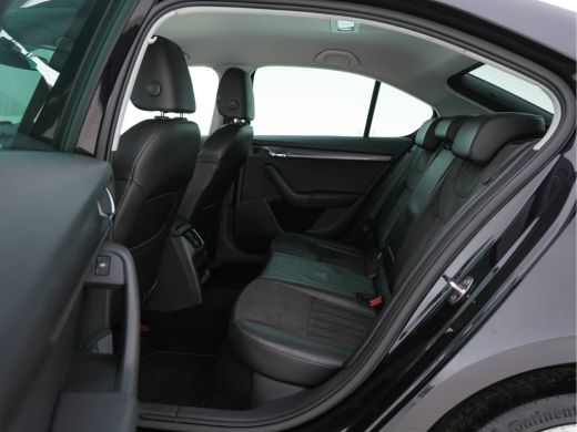 Skoda Octavia 1.0 TSI Greentech Style Business Aut. *FULL-LED | LEATHER-ALCANTARA | NAVI-FULLMAP | CANTON-AUDIO... ActivLease financial lease