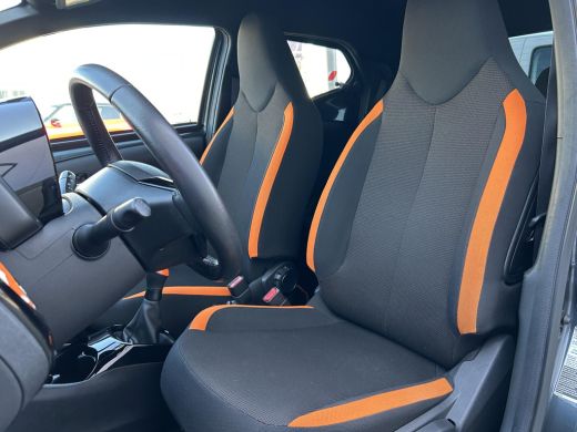 Toyota Aygo 1.0 VVT-i x-JBL ActivLease financial lease