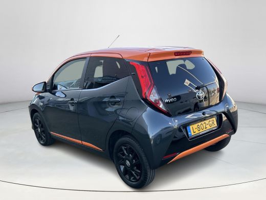 Toyota Aygo 1.0 VVT-i x-JBL ActivLease financial lease