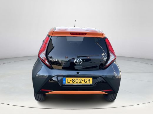 Toyota Aygo 1.0 VVT-i x-JBL ActivLease financial lease