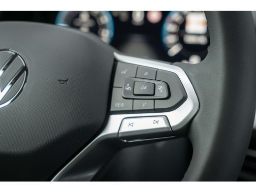 Volkswagen Golf Volkswagen Life Edition eHybrid | 'App-Connect' draadloze smartphone integratie | Achterbank in o... ActivLease financial lease