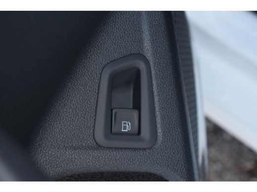 Volkswagen Golf Volkswagen Life Edition eHybrid | 'App-Connect' draadloze smartphone integratie | Achterbank in o... ActivLease financial lease
