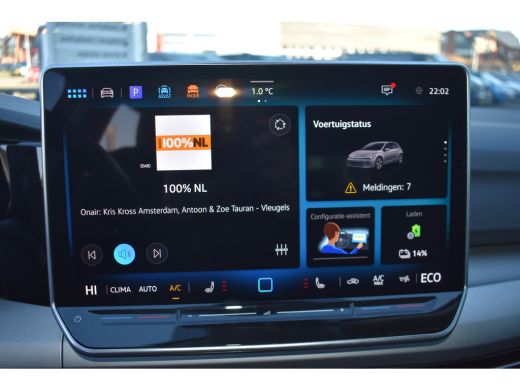 Volkswagen Golf Volkswagen Life Edition eHybrid | 'App-Connect' draadloze smartphone integratie | Achterbank in o... ActivLease financial lease