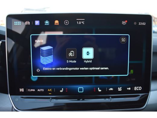 Volkswagen Golf Volkswagen Life Edition eHybrid | 'App-Connect' draadloze smartphone integratie | Achterbank in o... ActivLease financial lease