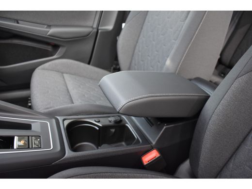 Volkswagen Golf Volkswagen Life Edition eHybrid | 'App-Connect' draadloze smartphone integratie | Achterbank in o... ActivLease financial lease