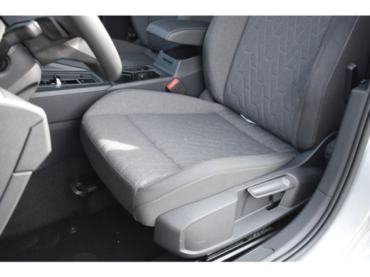 Volkswagen Golf Volkswagen Life Edition eHybrid | 'App-Connect' draadloze smartphone integratie | Achterbank in o... ActivLease financial lease