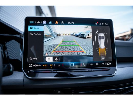 Volkswagen Golf Life Edition eHybrid | 'App-Connect' draadloze smartphone integratie | Achterbank in ongelijke de... ActivLease financial lease