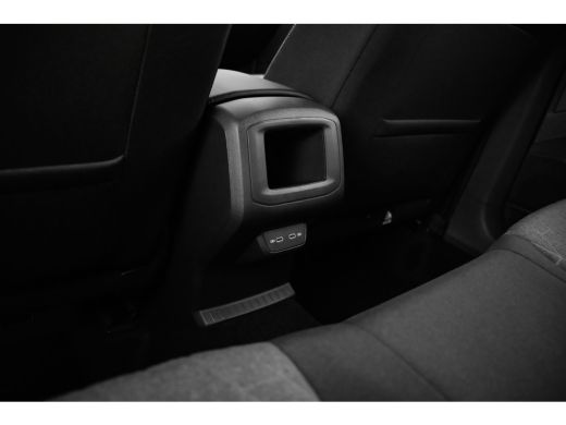 Volkswagen T-Cross Life Edition | 'App-Connect' draadloze smartphone integratie | Achterlichten LED | Afstandscontro... ActivLease financial lease