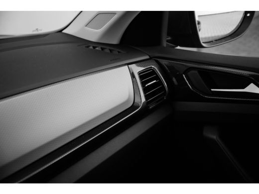Volkswagen T-Cross Life Edition | 'App-Connect' draadloze smartphone integratie | Achterlichten LED | Afstandscontro... ActivLease financial lease