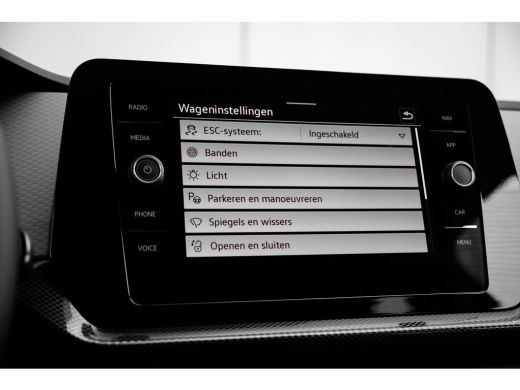 Volkswagen T-Cross Life Edition | 'App-Connect' draadloze smartphone integratie | Achterlichten LED | Afstandscontro... ActivLease financial lease