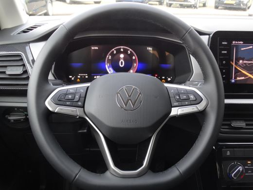 Volkswagen T-Cross Volkswagen Life Edition | 'App-Connect' draadloze smartphone integratie | Achterlichten LED | Afs... ActivLease financial lease
