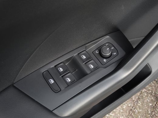Volkswagen T-Cross Volkswagen Life Edition | 'App-Connect' draadloze smartphone integratie | Achterlichten LED | Afs... ActivLease financial lease