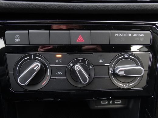 Volkswagen T-Cross Volkswagen Life Edition | 'App-Connect' draadloze smartphone integratie | Achterlichten LED | Afs... ActivLease financial lease