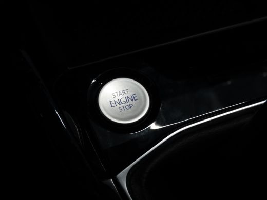 Volkswagen T-Cross Volkswagen Life Edition | 'App-Connect' draadloze smartphone integratie | Achterlichten LED | Afs... ActivLease financial lease