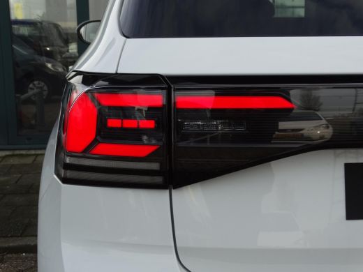 Volkswagen T-Cross Volkswagen Life Edition | 'App-Connect' draadloze smartphone integratie | Achterlichten LED | Afs... ActivLease financial lease