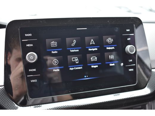 Volkswagen T-Cross Life Edition | 'App-Connect' draadloze smartphone integratie | Achterlichten LED | Afstandscontro... ActivLease financial lease