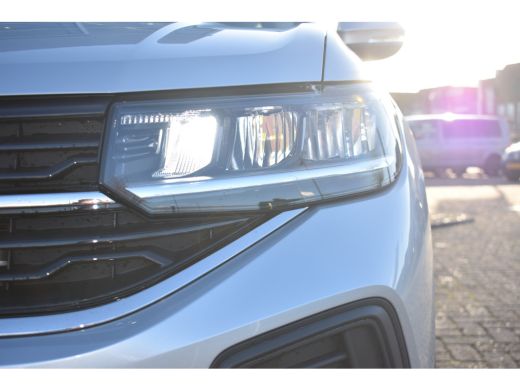 Volkswagen T-Cross Volkswagen Life Edition | 'App-Connect' draadloze smartphone integratie | Achterlichten LED | Afs... ActivLease financial lease