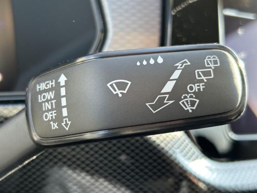 Volkswagen T-Cross Volkswagen Life Edition | 'App-Connect' draadloze smartphone integratie | Achterlichten LED | Afs... ActivLease financial lease