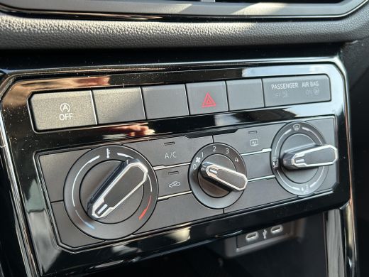 Volkswagen T-Cross Volkswagen Life Edition | 'App-Connect' draadloze smartphone integratie | Achterlichten LED | Afs... ActivLease financial lease