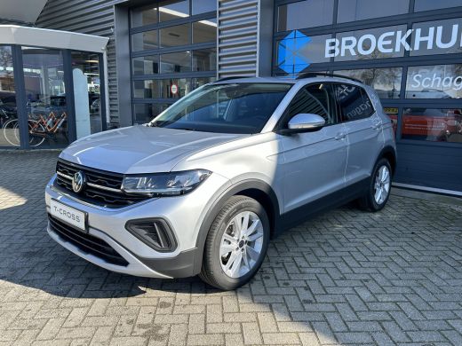 Volkswagen T-Cross Volkswagen Life Edition | 'App-Connect' draadloze smartphone integratie | Achterlichten LED | Afs... ActivLease financial lease