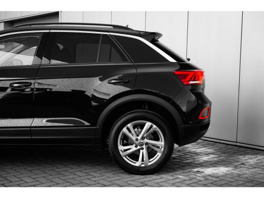 Volkswagen T-Roc Life Edition | 'App-Connect' draadloze smartphone integratie | 'App-Connect' smartphone integrati... ActivLease financial lease