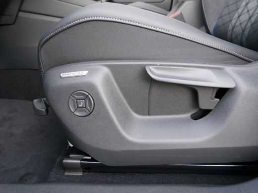 Volkswagen Tiguan R-Line Edition - eHybrid | 'App-Connect' draadloze smartphone integratie | Afstandscontrolesystee... ActivLease financial lease