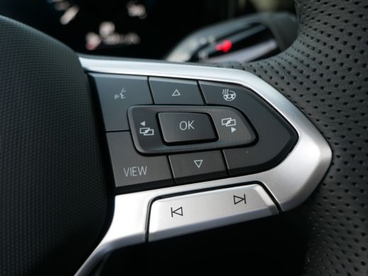 Volkswagen Tiguan R-Line Edition - eHybrid | 'App-Connect' draadloze smartphone integratie | Afstandscontrolesystee... ActivLease financial lease