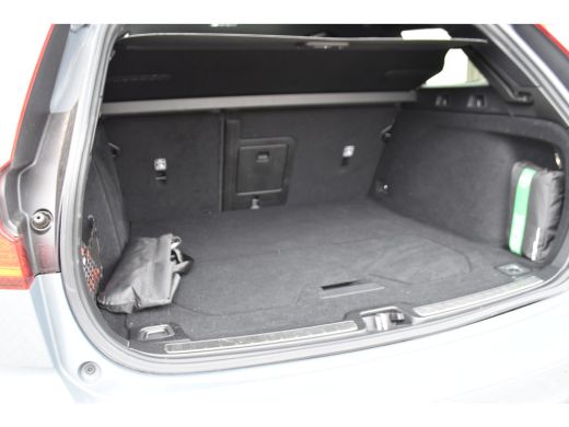 Volvo  V60 T6 Plus Dark | SportLeather | 19'' | ThunderGrey ActivLease financial lease