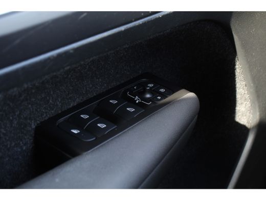 Volvo  XC40 1.5 T3 BUSINESS PRO AUTOMAAT | LEDER | LED | STOELVERWARMING | NAVI | CLIMA  | ORIGINEEL NL! | DE... ActivLease financial lease