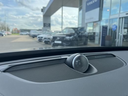 Volvo  XC90 Volvo T8 Plug-in hybrid AWD Ultra Dark | Luchtvering | Bowers&Wilkins | 360 Camera | Stoelventila... ActivLease financial lease