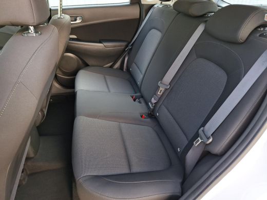 Hyundai KONA 1.6 GDI HEV Comfort | Achteruitrijcamera | Apple Carplay | Climate control | 36 Maanden garantie | ActivLease financial lease