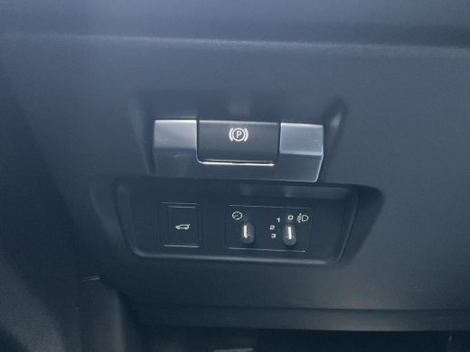Land Rover Range Rover Evoque 2.0 P200 AWD R-Dynamic Pano.dak Leer Carplay ActivLease financial lease