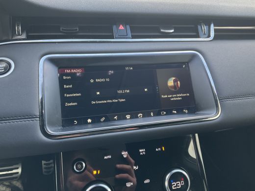 Land Rover Range Rover Evoque 2.0 P200 AWD R-Dynamic Pano.dak Leer Carplay ActivLease financial lease