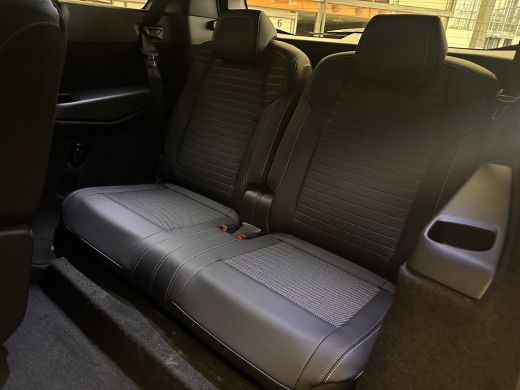 Peugeot 5008 Peugeot 1.2 Hybrid 136 Allure | Achteruitrijcamera | Airco separaat achter | Apple Carplay/Androi... ActivLease financial lease