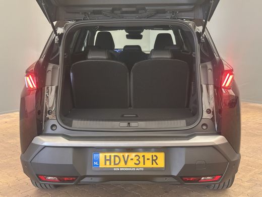 Peugeot 5008 Peugeot 1.2 Hybrid 136 Allure | Achteruitrijcamera | Airco separaat achter | Apple Carplay/Androi... ActivLease financial lease