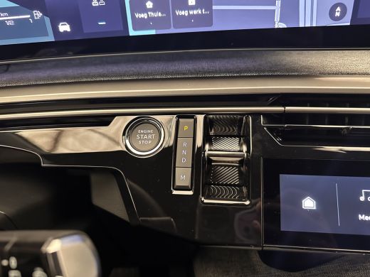 Peugeot 5008 Peugeot 1.2 Hybrid 136 Allure | Achteruitrijcamera | Airco separaat achter | Apple Carplay/Androi... ActivLease financial lease