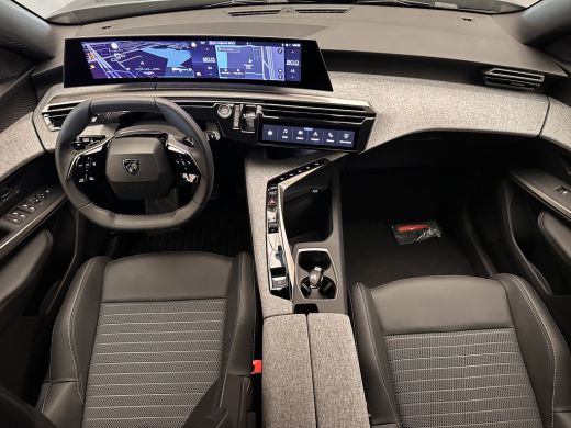 Peugeot 5008 Peugeot 1.2 Hybrid 136 Allure | Achteruitrijcamera | Airco separaat achter | Apple Carplay/Androi... ActivLease financial lease