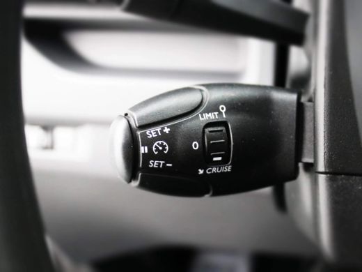 Peugeot Expert Peugeot 1.5 BlueHDI 100 Compact Profit+ | Airconditioning | Android auto | Apple carplay ActivLease financial lease