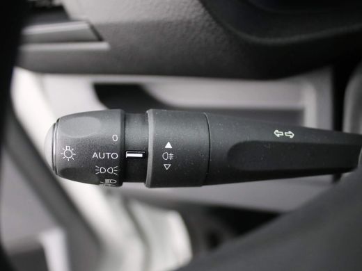 Peugeot Expert Peugeot 1.5 BlueHDI 100 Compact Profit+ | Airconditioning | Android auto | Apple carplay ActivLease financial lease