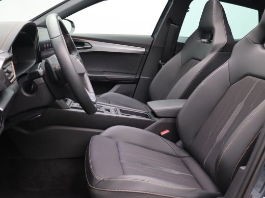Seat Formentor 1.4 e-Hybrid Performance 204PK DSG achteruitrijcamera, side assist, keyless, full led, panoramada... ActivLease financial lease