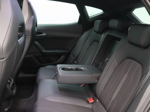 Seat Formentor 1.4 e-Hybrid Performance 204PK DSG achteruitrijcamera, side assist, keyless, full led, panoramada... ActivLease financial lease