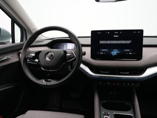 Skoda Enyaq iV 60 180pk Navigatie Wegkl. trekhaak Camera Led 245 ActivLease financial lease