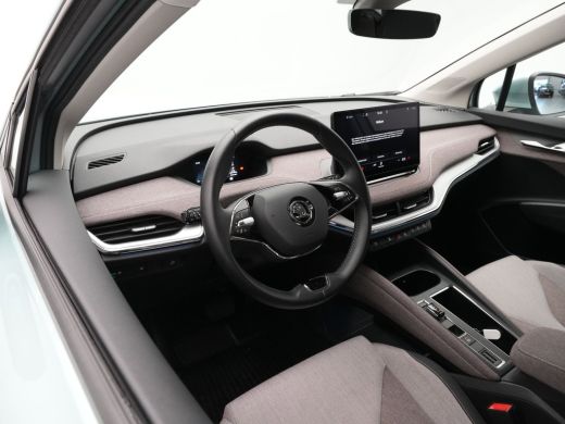 Skoda Enyaq iV 60 180pk Navigatie Wegkl. trekhaak Camera Led 245 ActivLease financial lease