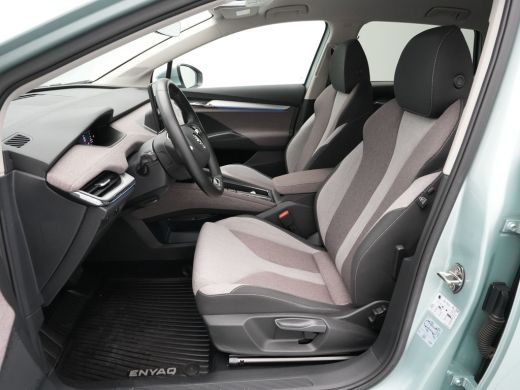 Skoda Enyaq iV 60 180pk Navigatie Wegkl. trekhaak Camera Led 245 ActivLease financial lease