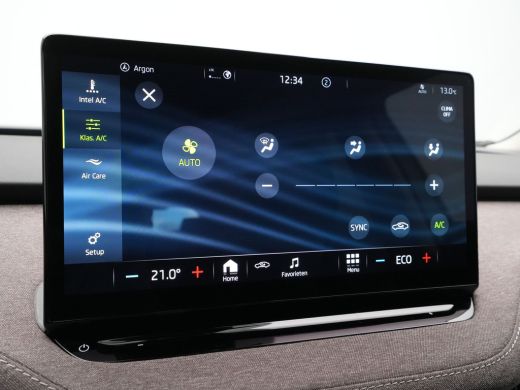 Skoda Enyaq iV 60 180pk Navigatie Wegkl. trekhaak Camera Led 245 ActivLease financial lease