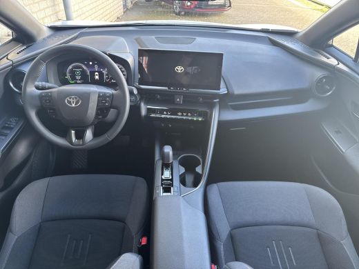 Toyota C-HR 2.0 Hybrid 200 First Edition | 06-10141018 Voor meer informatie ActivLease financial lease
